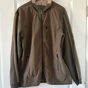 Lululemon Men’s Light-weight Zip-Up Jacket with Striped woven Sleeves XL